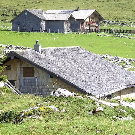 Haus Pendl Πανσιόν 2*